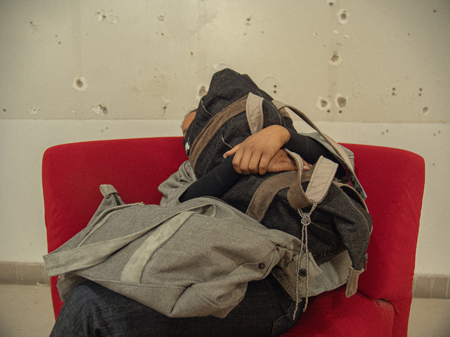 RHIW DUFFLE BAG (Black & Brown)