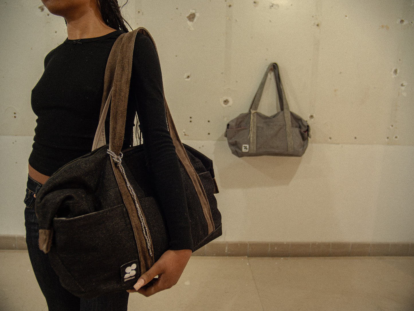 RHIW DUFFLE BAG (Black & Brown)